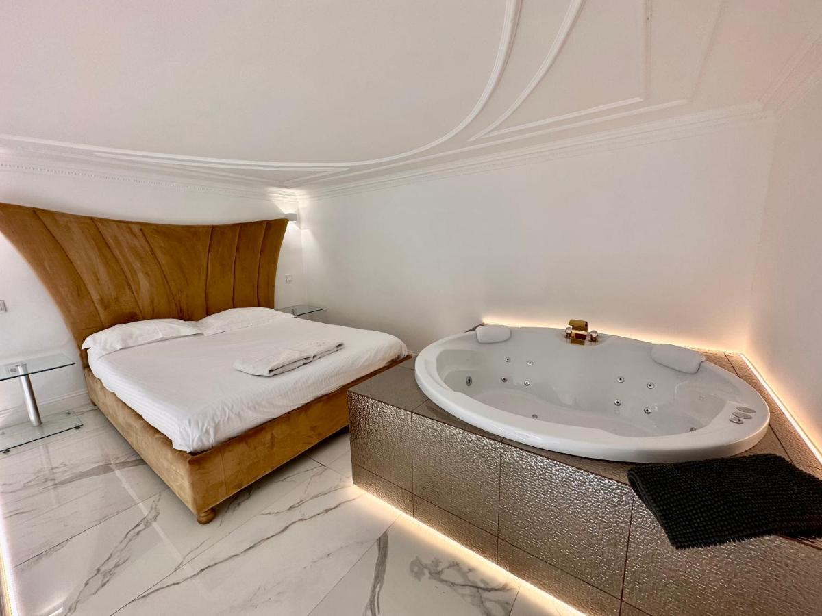 Sinagoga JACUZZI SUITE Budapest Exteriör bild